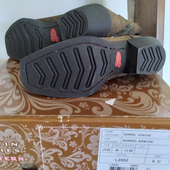 Ladies Justin Cowboy Boots - Picture 2 of 3